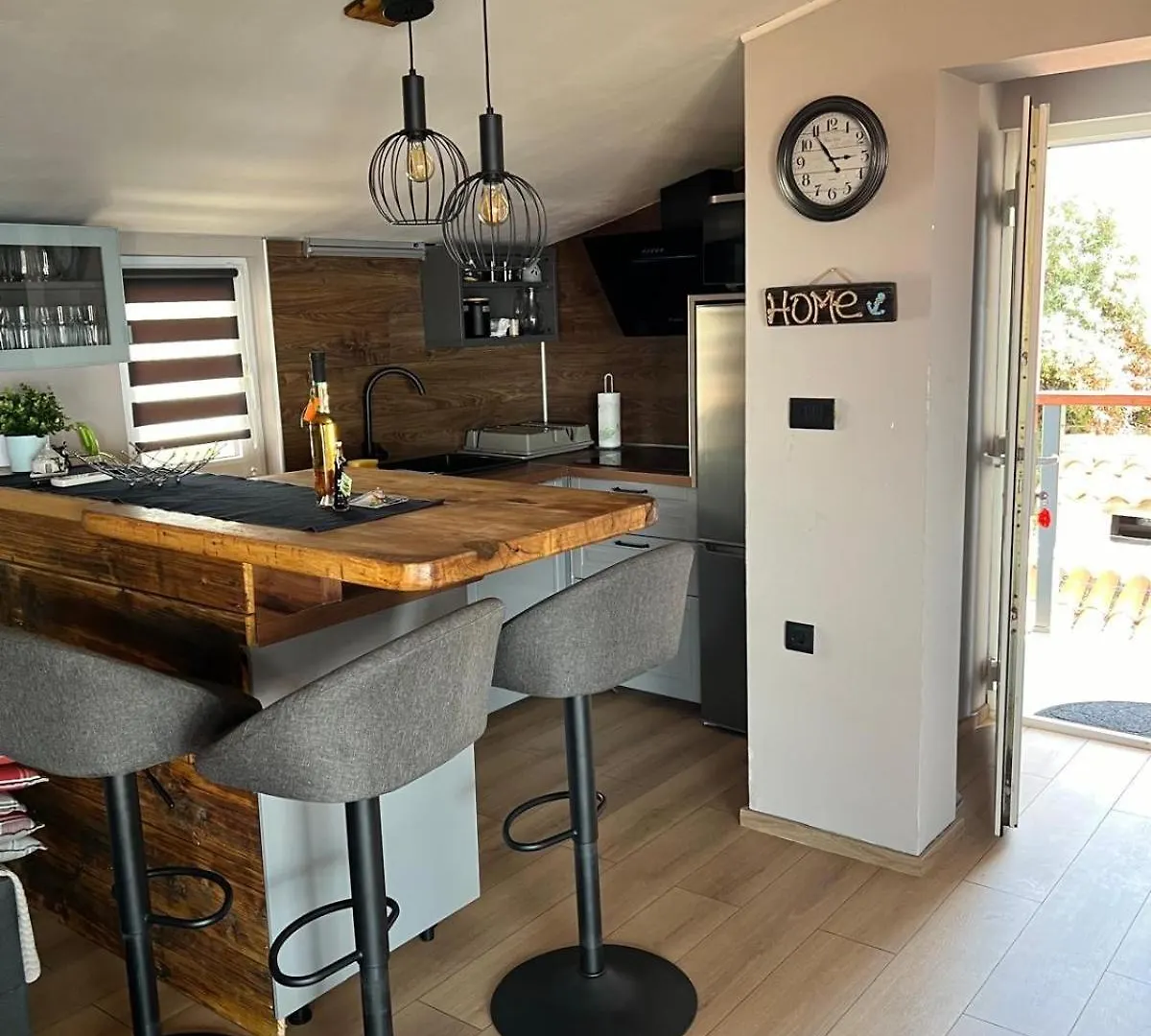 Apartment Grey Mandre