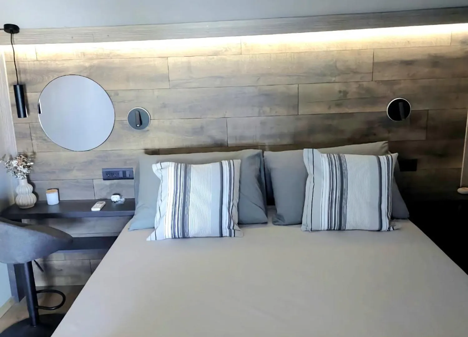 Apartment Grey Mandre